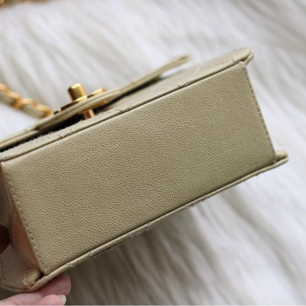 Chanel Vintage Caviar Beige Mini Square with 24K GHW - Picture 4 of 17